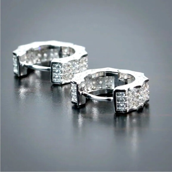 New Men’s Sterling Silver Diamond Huggie Studs - Picture 3 of 3